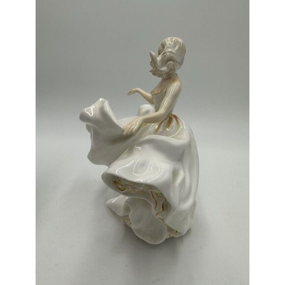 Royal Doulton Sweet Seventeen Figurine Porcelain HN 2734 Vintage England Lady - Picture 6 of 15